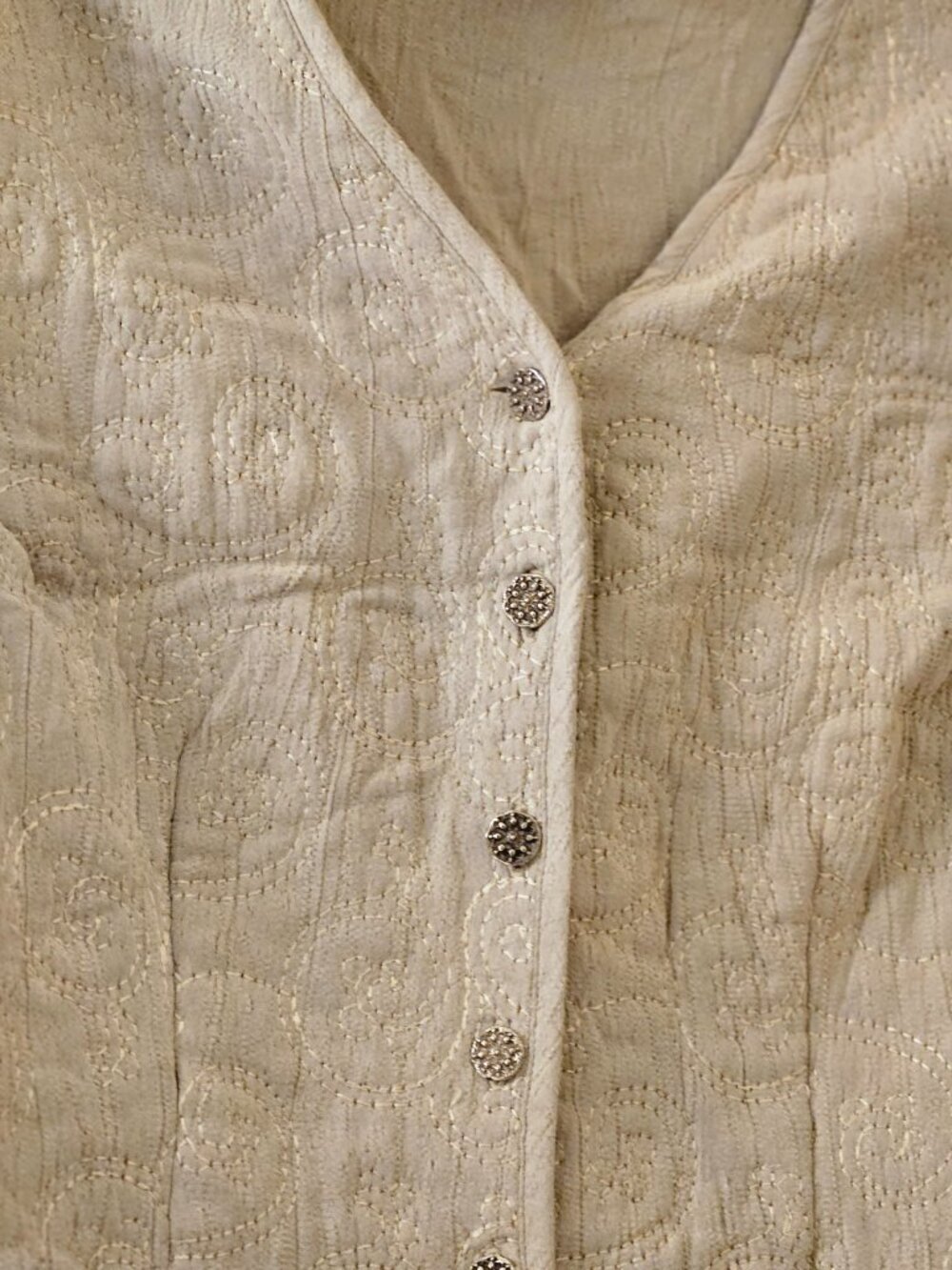 Maren Vintage Boho Embroidered creme button up Y2K Retro Vest XS/S 16 Inch Bust - Picture 5 of 10
